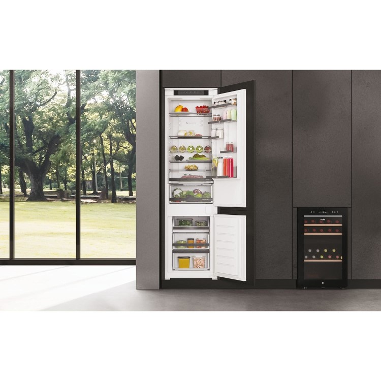 Haier 281 Litre 70/30 Integrated Fridge Freezer
