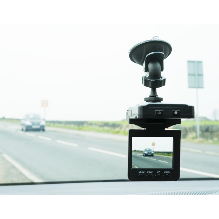 VIZ 720p HD car dashboard camera with  wide angle 2.5 Inch  colour screen