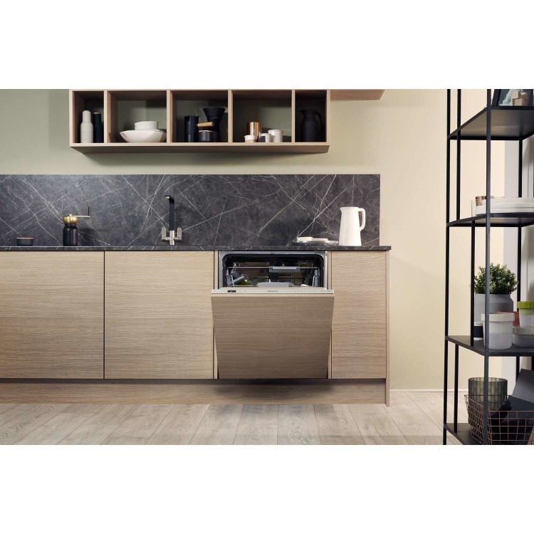 GRADE A2 - HOTPOINT HEIC3C26C Ecotech 14 Place Fully Integrated Dishwasher
