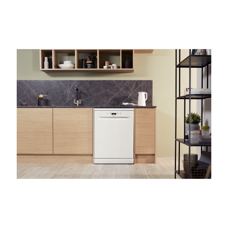 Hotpoint HFO3C22WF 14 Place Extra Efficient Freestanding Dishwasher -White