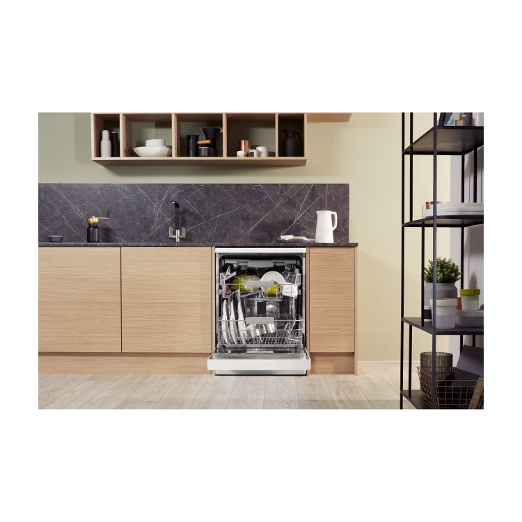 Hotpoint HFO3C22WF 14 Place Extra Efficient Freestanding Dishwasher -White