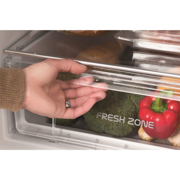 Hotpoint HM31AAAI integrated Fridge Freezer