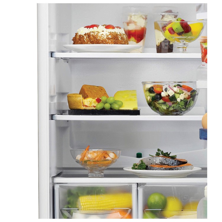 GRADE A2 - Light cosmetic damage - Hotpoint HM325FF1 Frost Free 50-50 Integrated Fridge Freezer