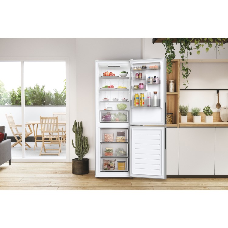 Hoover 341 Litre 70/30 Freestanding Fridge Freezer - Silver