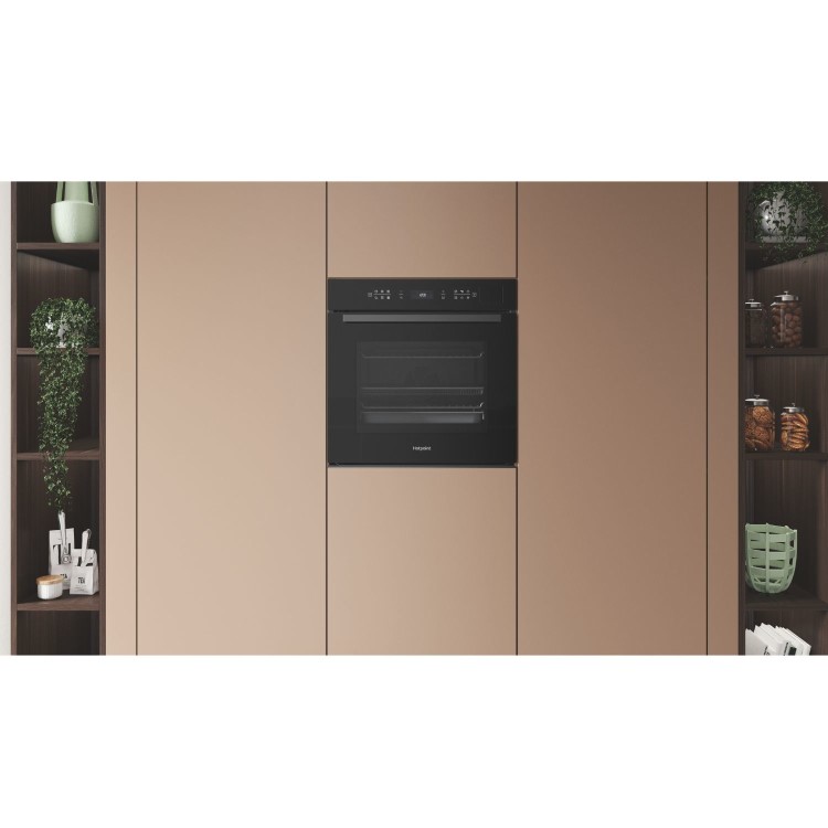 Hotpoint Class 6 Electric Fan Assisted Single Oven with Air Fry and ActiveSteam Cooking - Black