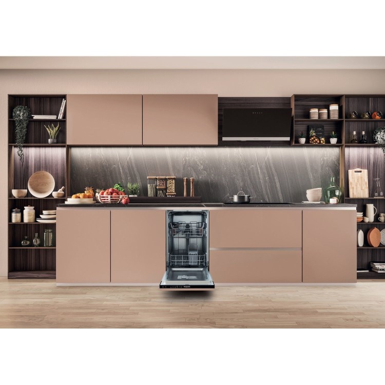 Hotpoint Slimline Integrated Dishwasher - ActiveDry Black Control Panel