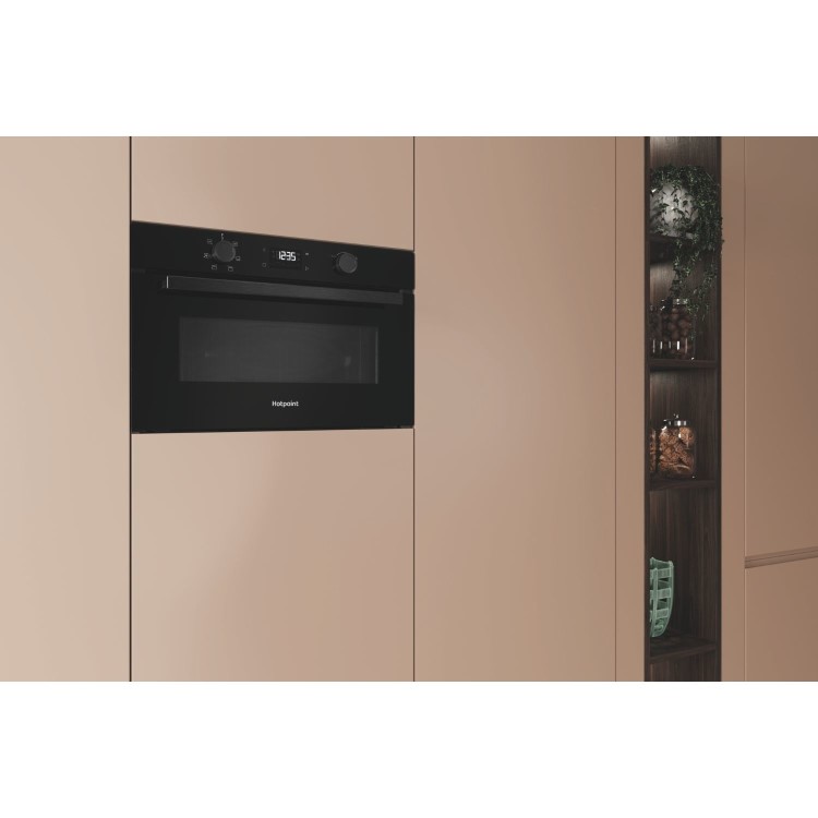 GRADE A1 - Hotpoint Class 2 Built-In Microwave & Grill - Black