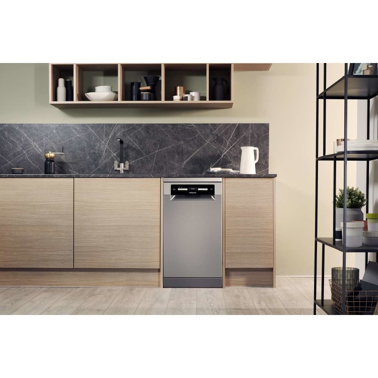 GRADE A2 - HOTPOINT HSFO3T223WX 10 Place Slimline Freestanding Dishwasher - Stainless Steel