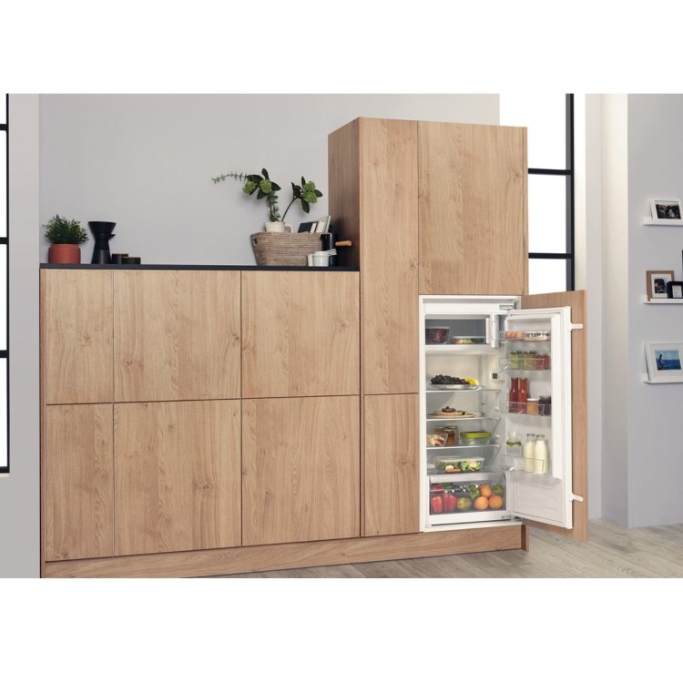 Refurbished Hotpoint HSZ12A2D2 Integrated 171 Litre In-column Larder Fridge Inox