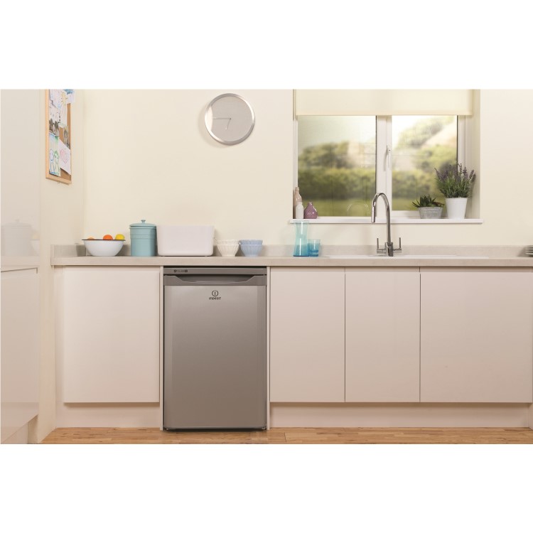 GRADE A2 - Indesit TFAA10 Under Counter Freestanding Fridge with Ice Box White
