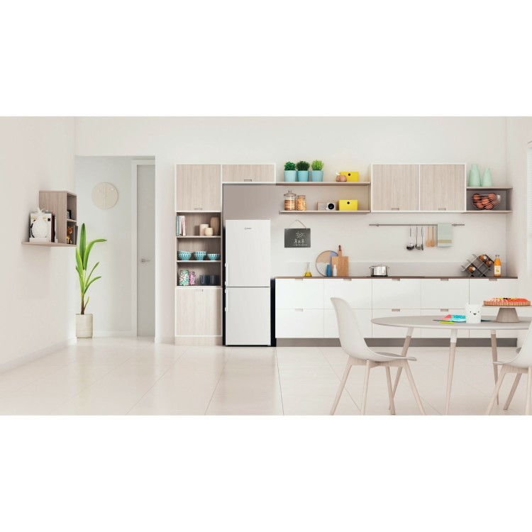 Indesit 229 Litre 60/40 Freestanding Fridge Freezer - White