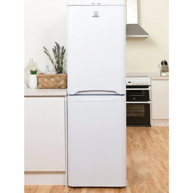 Indesit 235 Litre 50/50 Freestanding Fridge Freezer - White