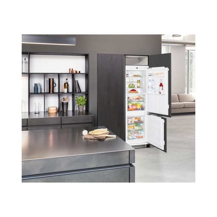 Liebherr ICBN3324 BioFresh NoFrost 60-40 Integrated Fridge Freezer - Door on Door