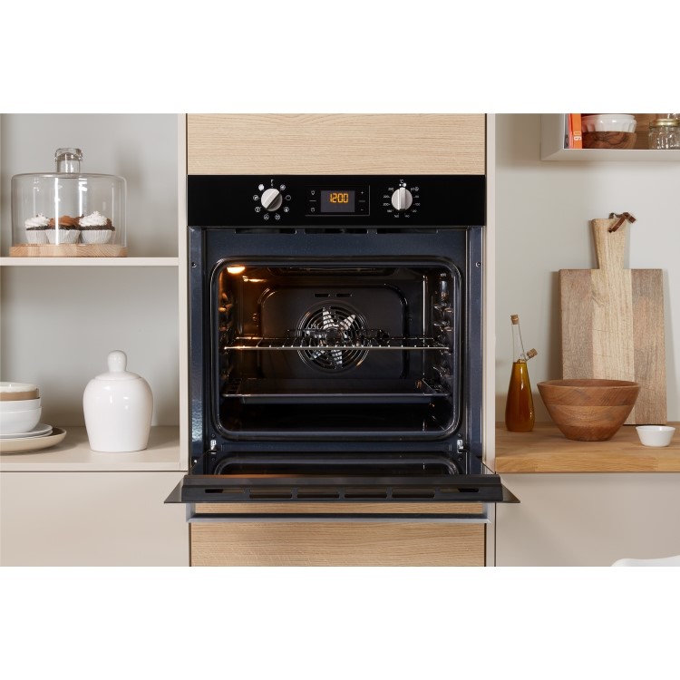 Refurbished Indesit Aria IFW6340BLUK 60cm Single Built In Electric Oven Black