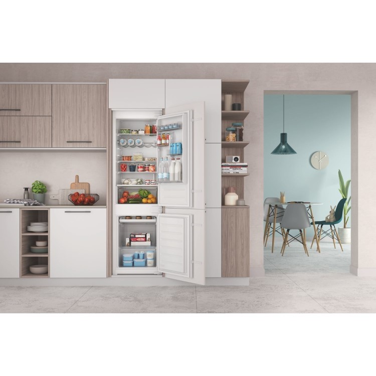 Indesit 273 Litre 70/30 Integrated Fridge Freezer