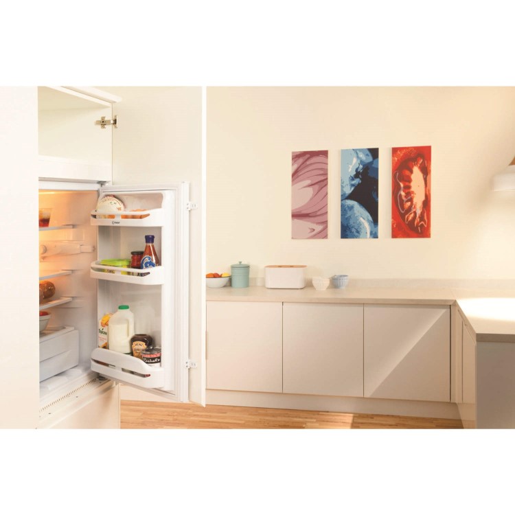 Indesit INS1612 In-column Integrated Fridge