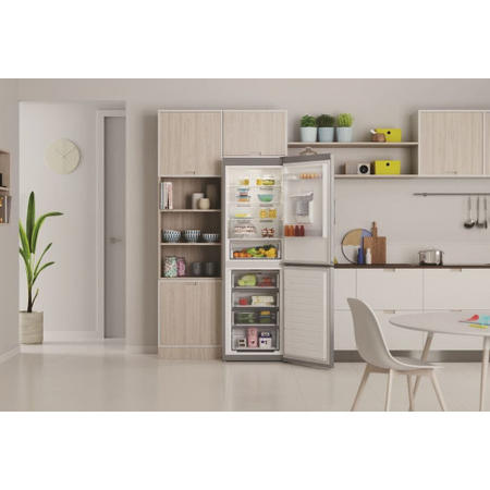 Indesit 322 Litre 50/50 Freestanding Fridge Freezer- Silver 