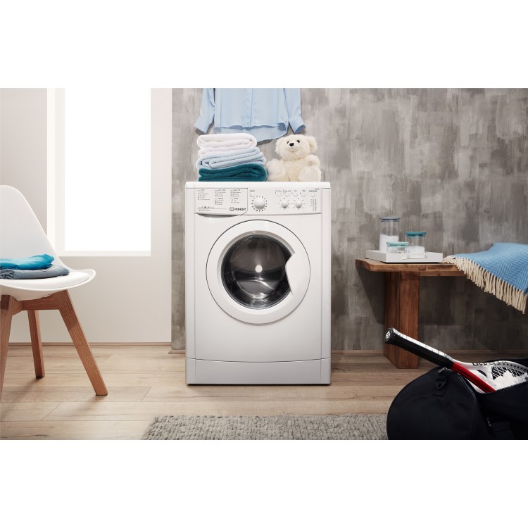 GRADE A1 - Indesit IWC81252ECO 8kg 1200rpm Freestanding Washing Machine - White