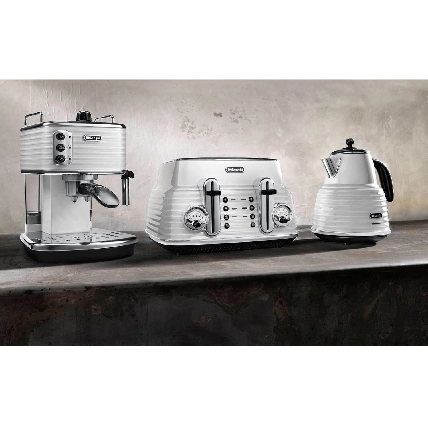 Delonghi KBZ3001.W Scultura Cordless Kettle White Appliances Direct