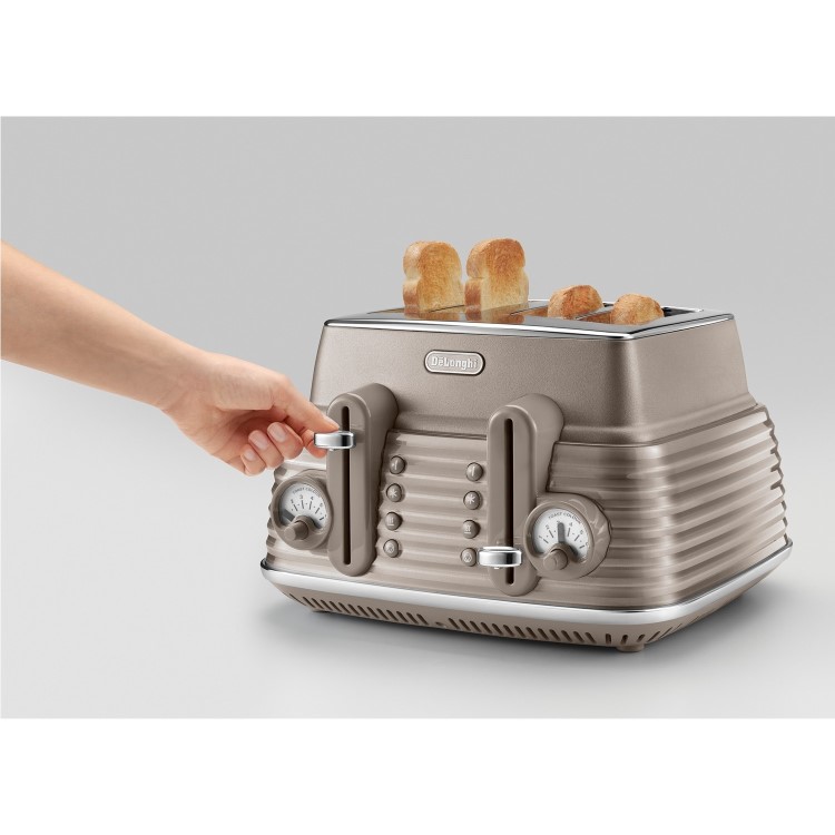 Delonghi Scolpito Kettle and Toaster Set - Beige