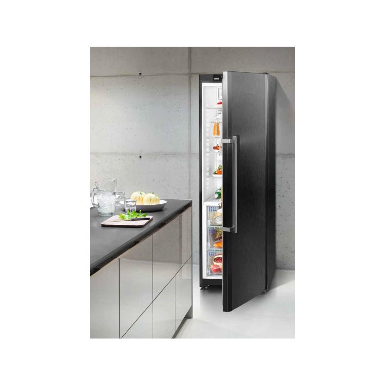 liebherr KBbs4260 Premium 185x60cm Freestanding Fridge With BioFresh BlackSteel
