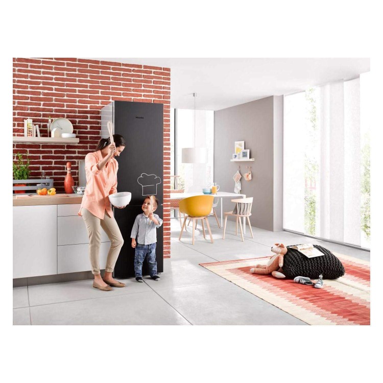 Miele 361 Litre 70/30 Freestanding Fridge Freezer - Black