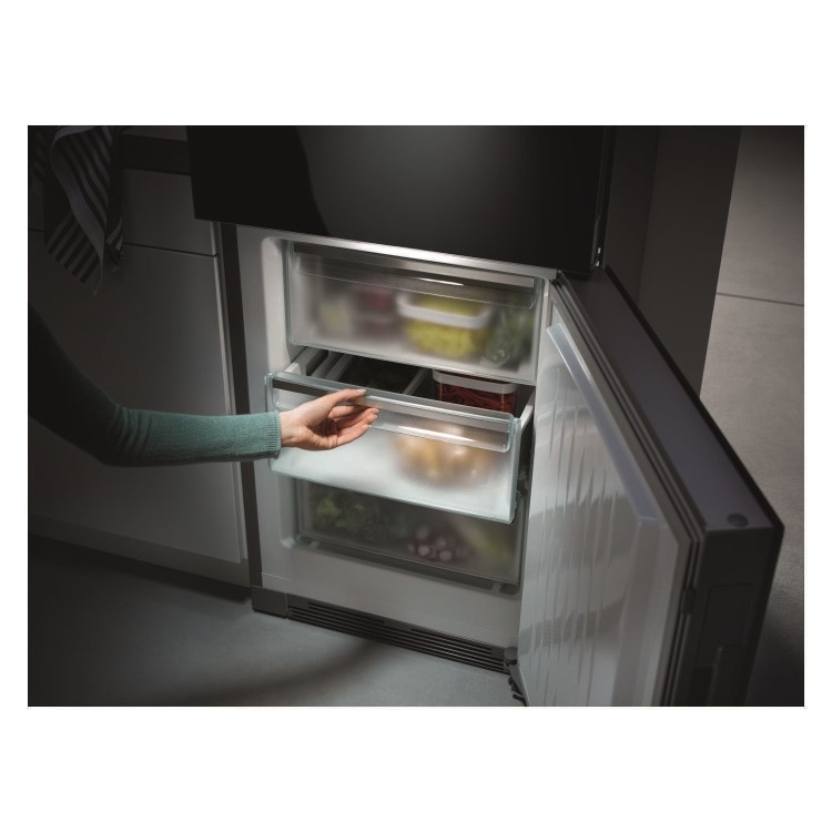 Miele KFN29683DBrWh Prestige Click2Open SoftClose 201x60cm Frost Free Brilliant White Glass Freestanding Fridge Freezer