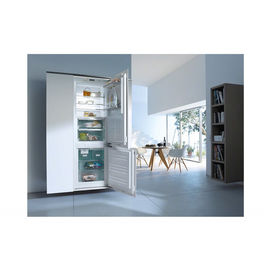 Miele KFN37692iDE 55cm Wide Frost Free 7030 Integrated Upright Fridge