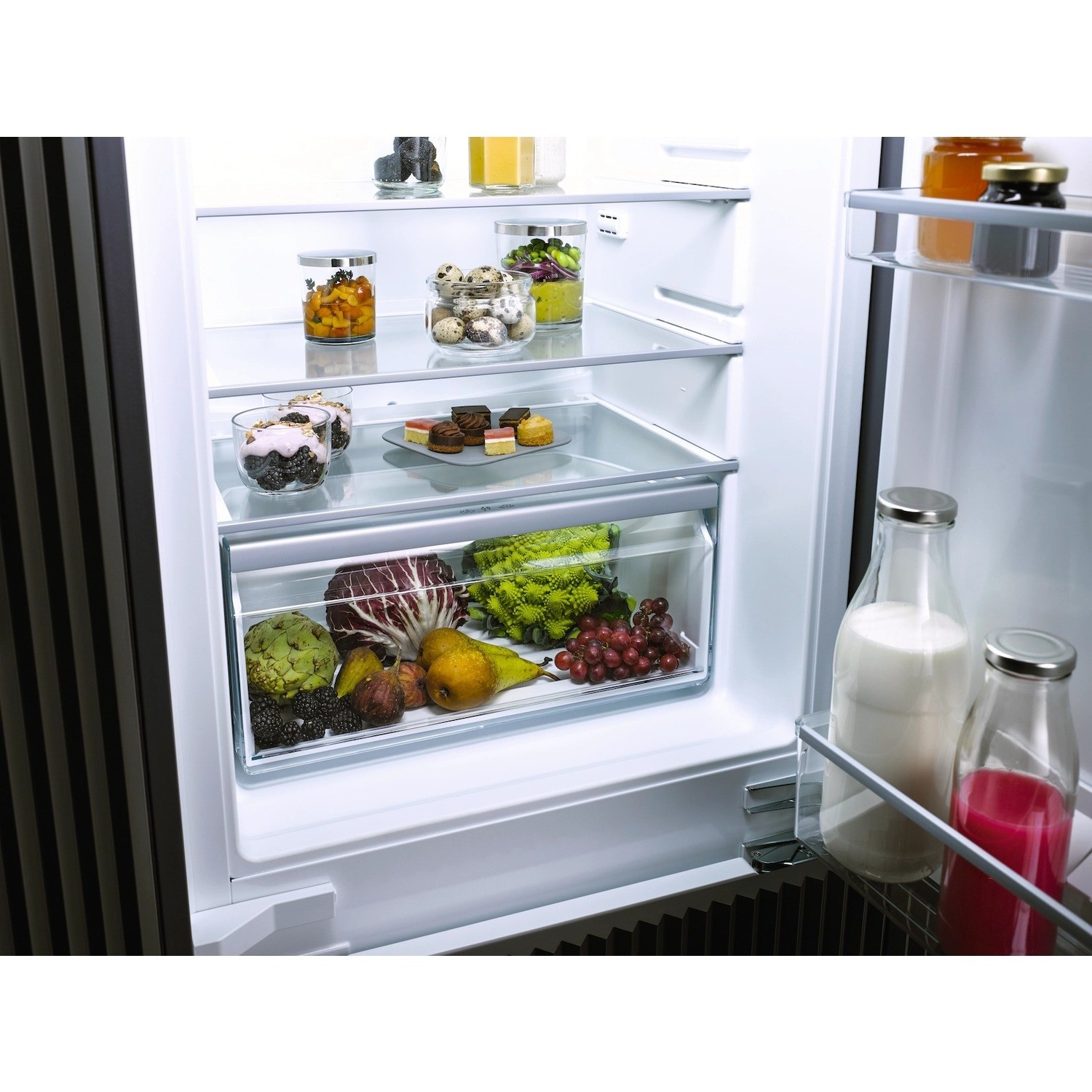 Miele 234L 7030 Integrated Fridge Freezer KFN7714F Appliances Direct