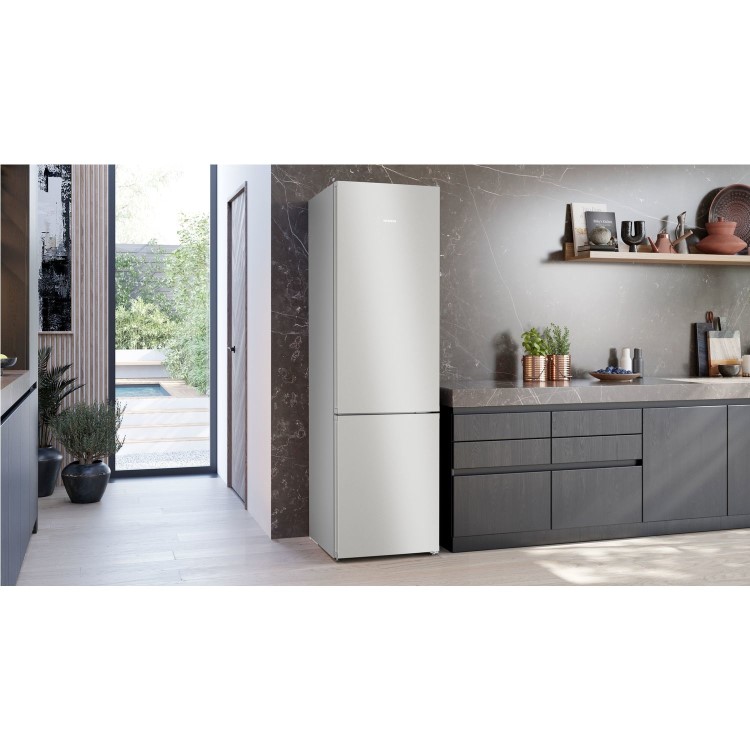 Refurbished Siemens iQ300 KG39N2IDF Freestanding 363 Litre 70/30 Fridge Freezer Stainless Steel Doors