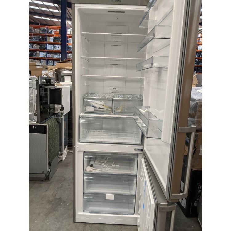 Refurbished Siemens iQ300 KG49NXIEPG Freestanding 435 Litre 70/30 Fridge Freezer Stainless Steel