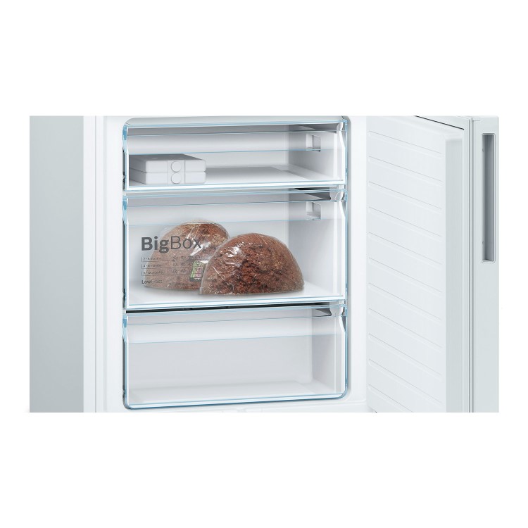GRADE A2 - Bosch Serie 4 KGE49VW4AG 201x70cm 412L Freestanding Fridge Freezer - White