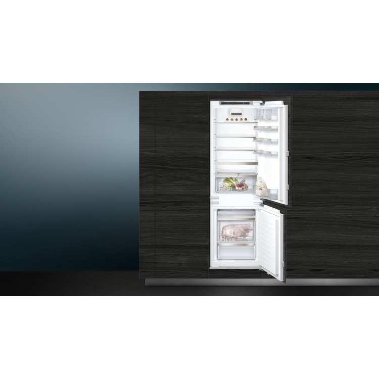 Siemens iQ500 254 Litre 60/40 Integrated Fridge Freezer