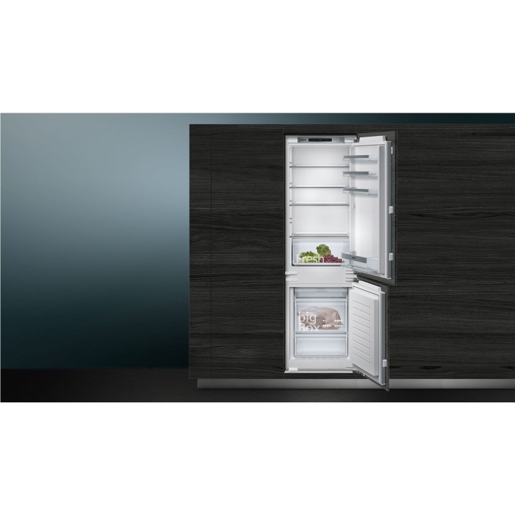 Refurbished Siemens iQ300 KI86NVFF0G Integrated 254 Litre 60/40 Fridge Freezer With varioZone