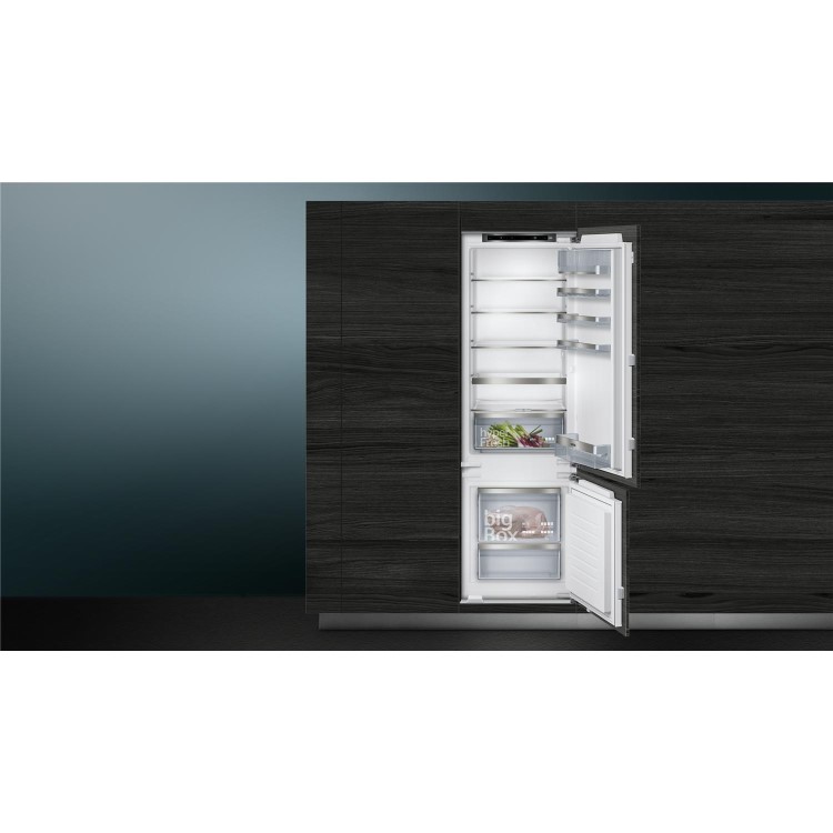 Siemens KI87SAF30G Low Frost 70-30 Fixed Hinge Integrated Fridge Freezer With HydroFresh Drawer