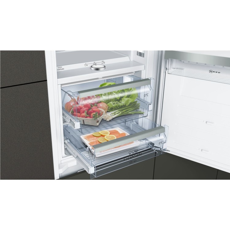 Neff N90 220 Litre 70/30 Integrated Fridge Freezer With FreshSafes