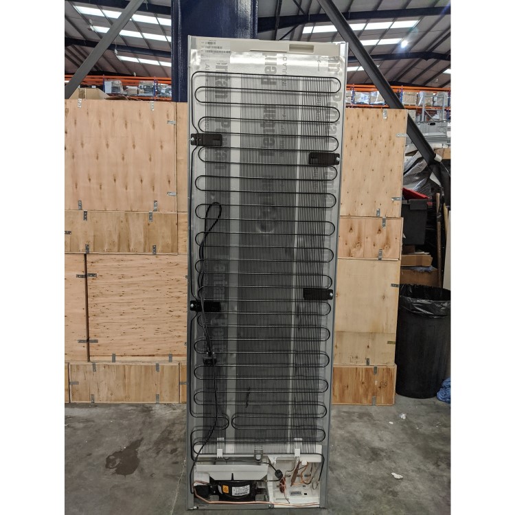 Refurbished Bosch KIF86PFE0 Serie 8 Integrated 60/40 Frost Free Fridge Freezer White