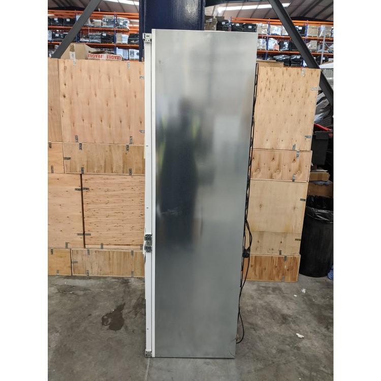 Refurbished Bosch KIF86PFE0 Serie 8 Integrated 60/40 Frost Free Fridge Freezer White