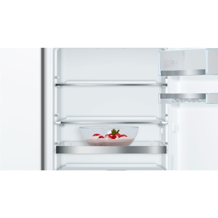 Bosch Serie 6 In-column Integrated Fridge