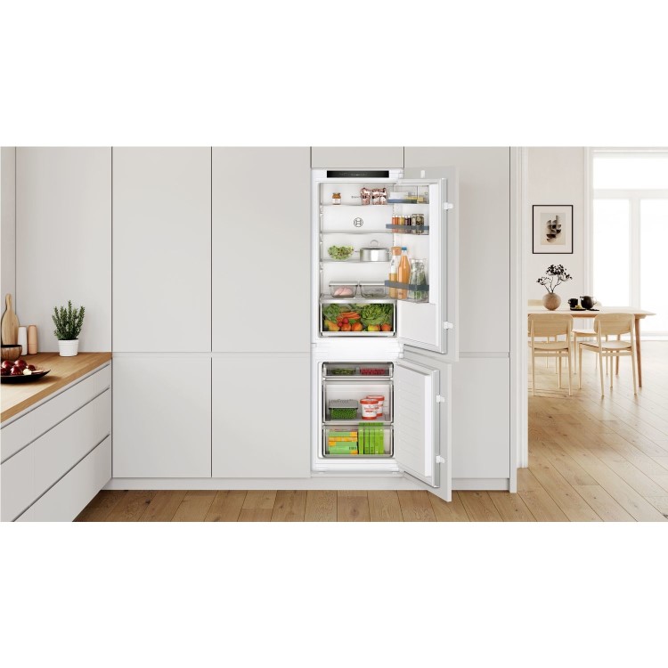 Bosch Series 4 267 Litre Low Frost 60/40 Integrated Fridge Freezer