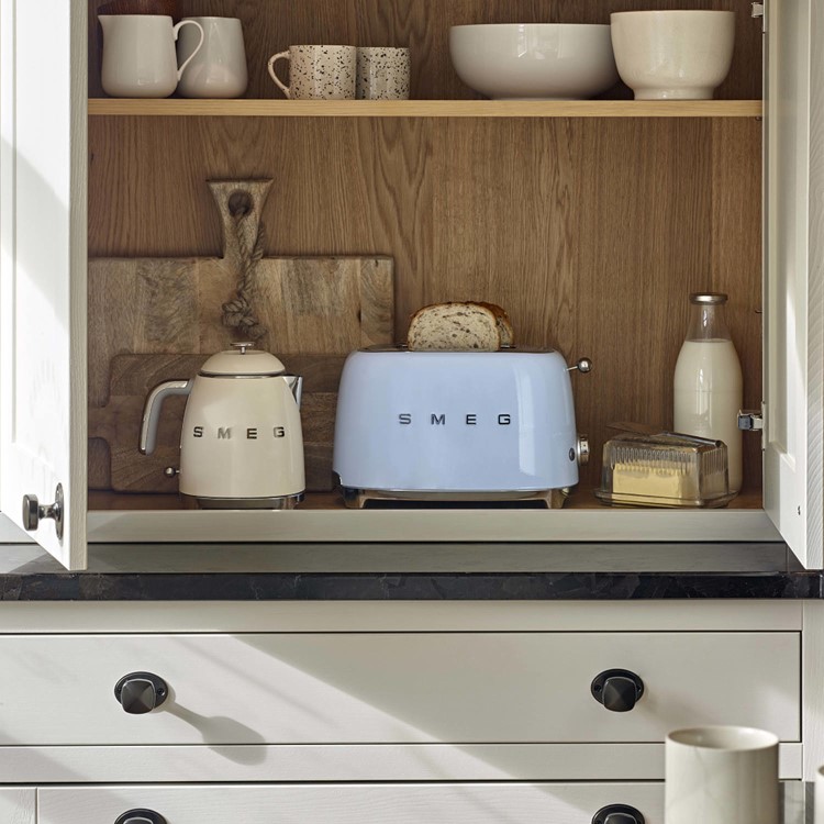 Smeg 50s Style 0.8L Mini Electric Kettle - Cream - KLF05CRUK