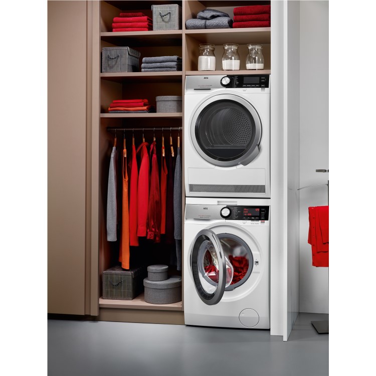 AEG L8FEC946R 8000 Series 9kg 1400rpm Freestanding Washing Machine - White