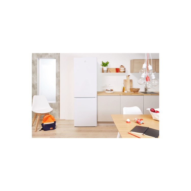 GRADE A3 - Indesit LD70S1W 176x60cm Freestanding Fridge Freezer - White