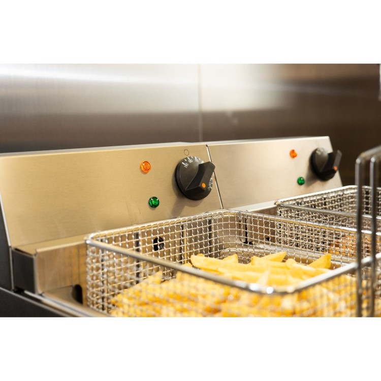 Lincat LDF2 Lynx 400 Twin Tank Countertop Fryer - 2 Baskets, 2 x 4 Ltr, Plug in, 540mm Wide