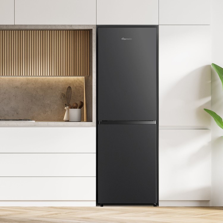 Fridgemaster 252 Litre 50/50 Freestanding Fridge Freezer - Black