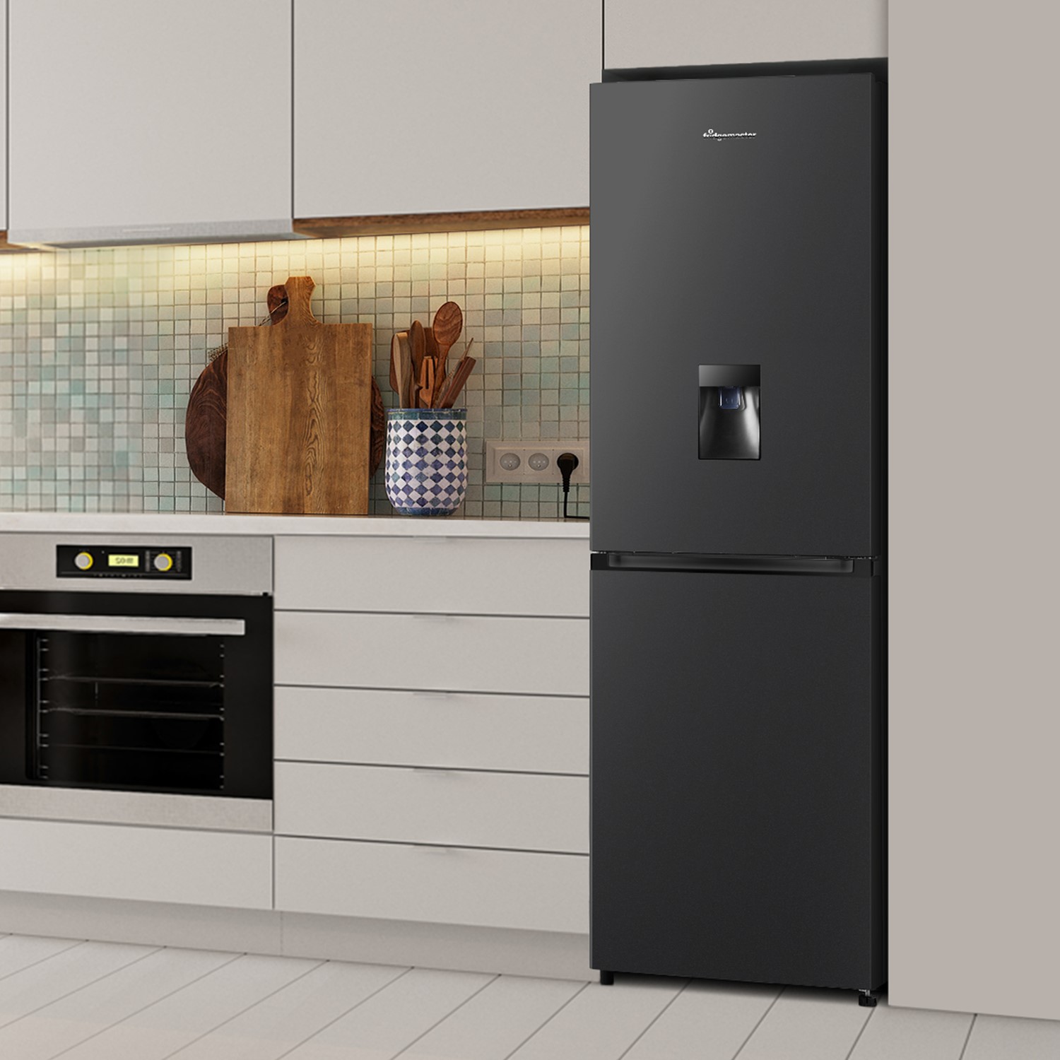 Fridgemaster Look Fridgemaster 256 Litre 50/50 Freestanding Fridge Freezer - Black ...