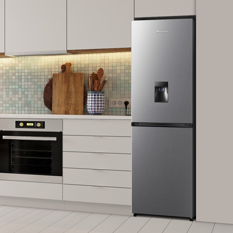 Fridgemaster 256 Litre 50/50 Freestanding Fridge Freezer - Silver