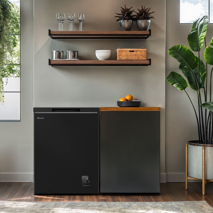 Fridgemaster 141 Litre Chest Freezer - Black