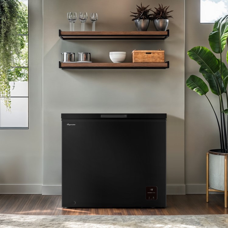 Fridgemaster 191 Litre Chest Freezer - Black