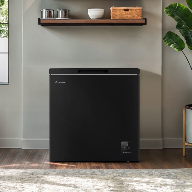 Fridgemaster 198 Litre Chest Freezer - Black